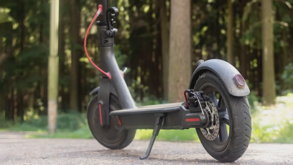 Nejlepší Elektrokoloběžky srpen 2026: Kaabo dojede 150 km, Xiaomi nabídne výkon za 19 000 Kč