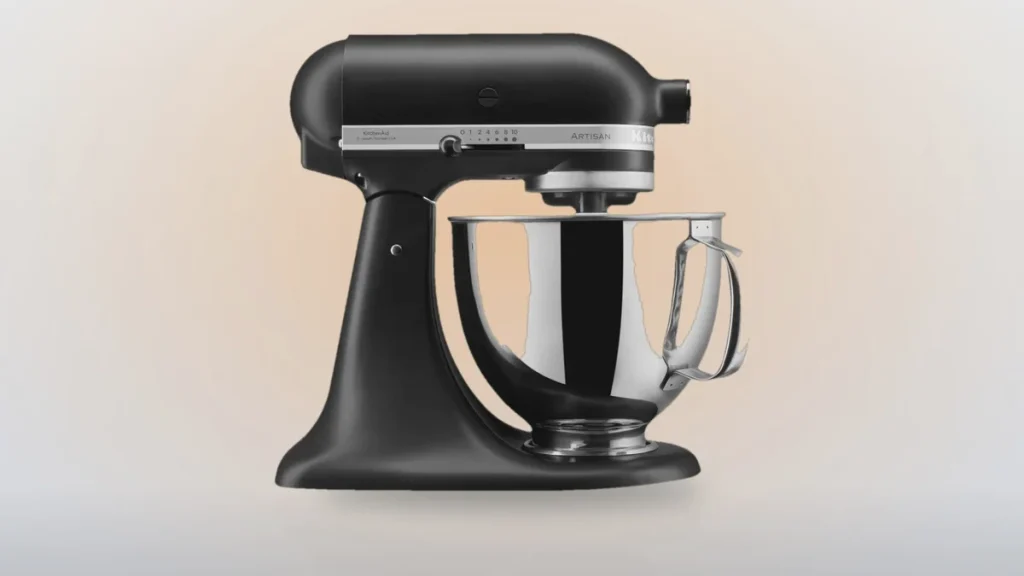 KitchenAid Artisan 5KSM125EBM: Kultovní robot klesl na 9 790 Kč, což je prakticky roční minimum